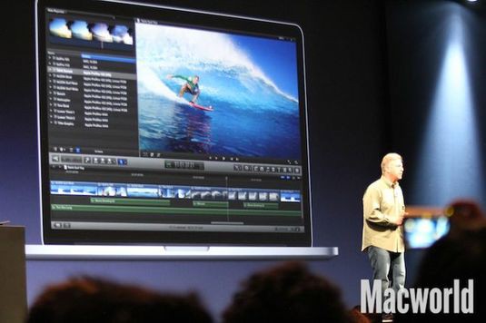 Новая модель MacBook Pro, по словам директора по маркетингу Apple Филипа Шиллера, принадлежит к следующему поколению ноутбуков компании